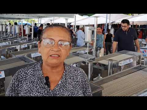 Embedded thumbnail for Governo entrega mais de 600 equipamentos e 320 certificações para batedores de açaí